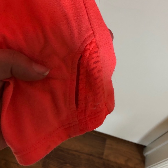 Under Armour Lightweight Long Sleeve Running Shirt - Picture 5 of 6